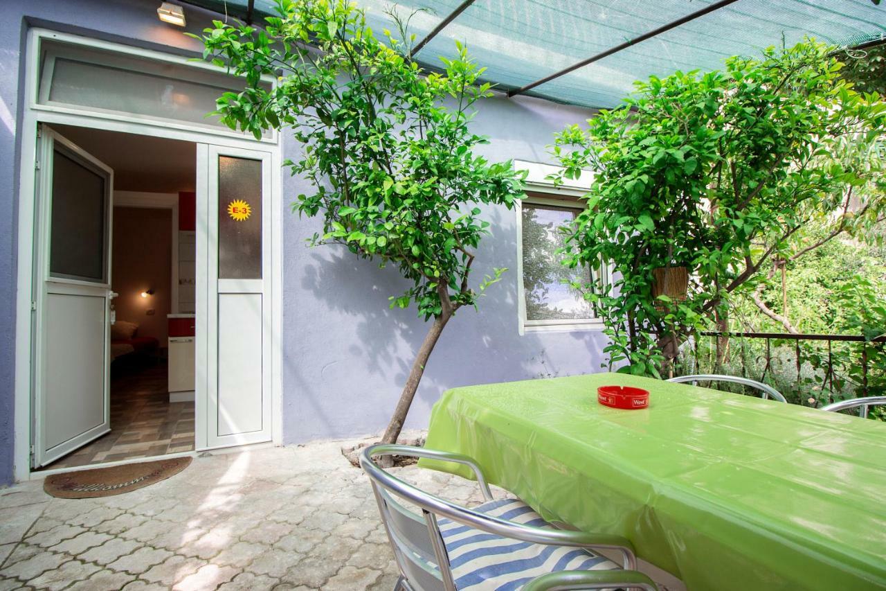 Mrkonjic Branko & Marija Apartmani 오미스 외부 사진