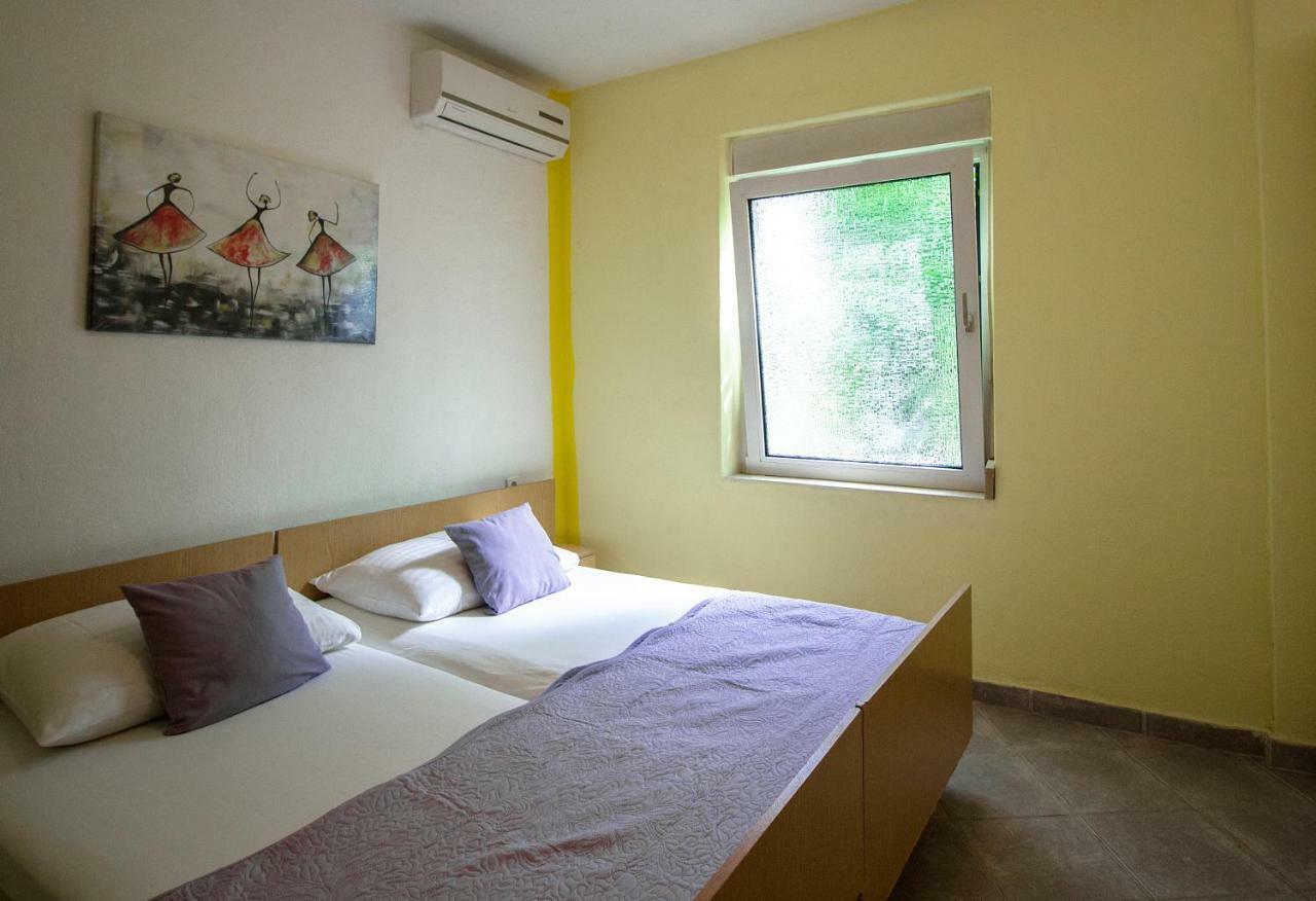 Mrkonjic Branko & Marija Apartmani 오미스 외부 사진