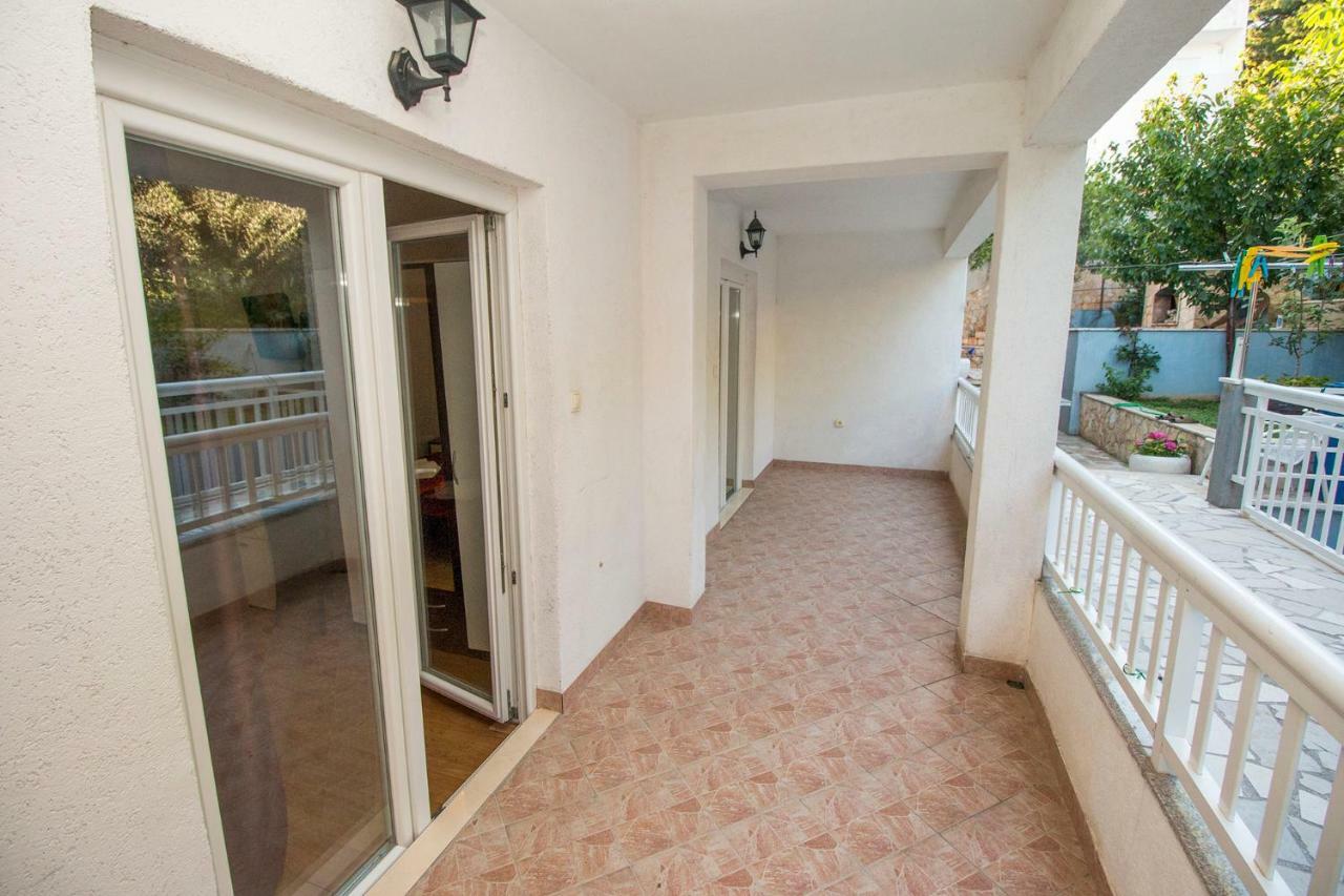 Mrkonjic Branko & Marija Apartmani 오미스 외부 사진